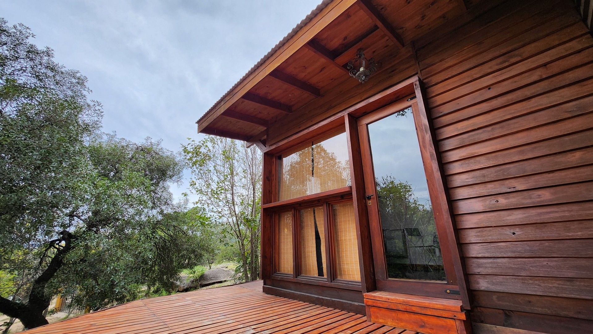 foto de cabaña rustica del exterior