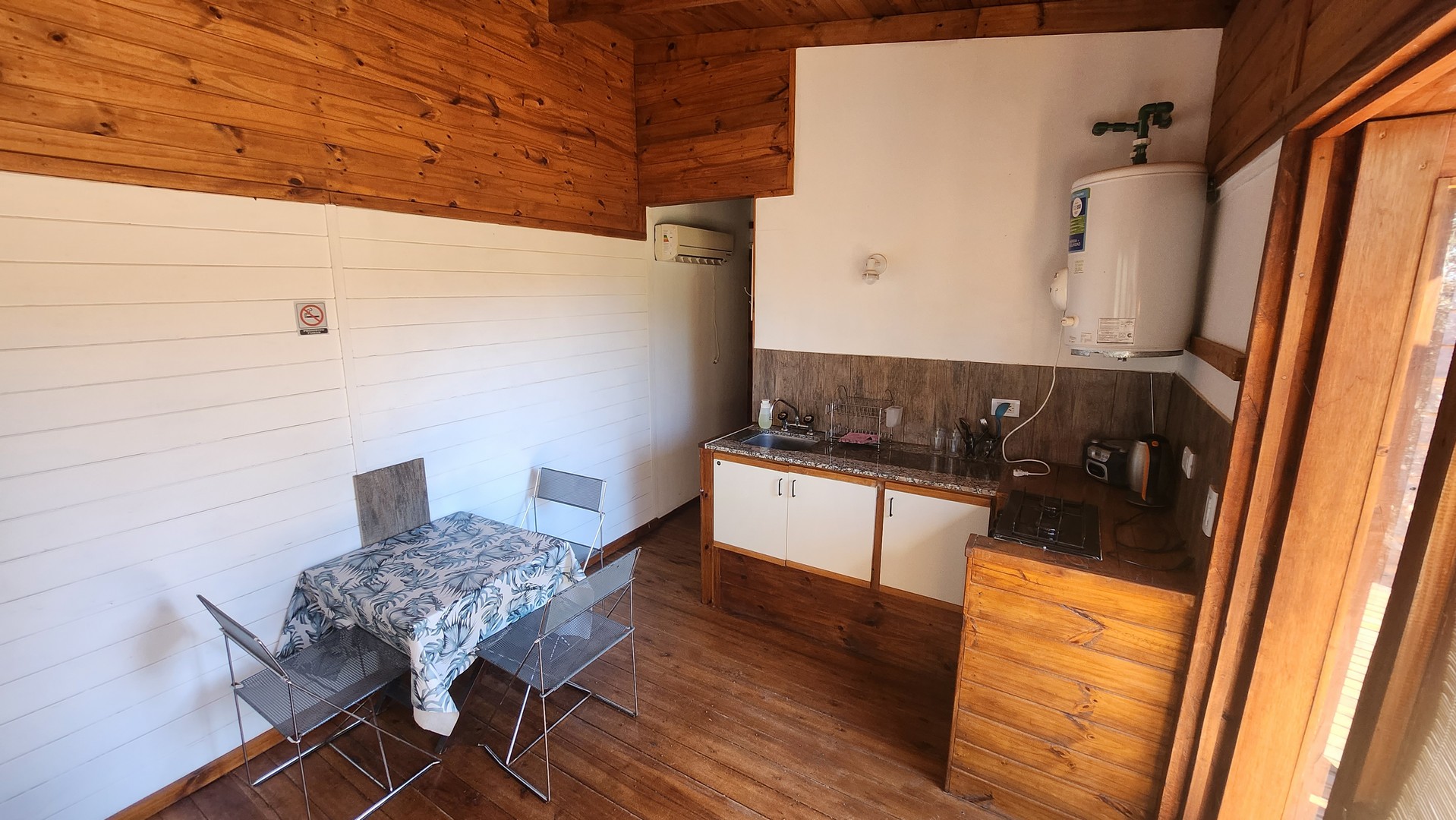 foto del ingreso de la cabaña