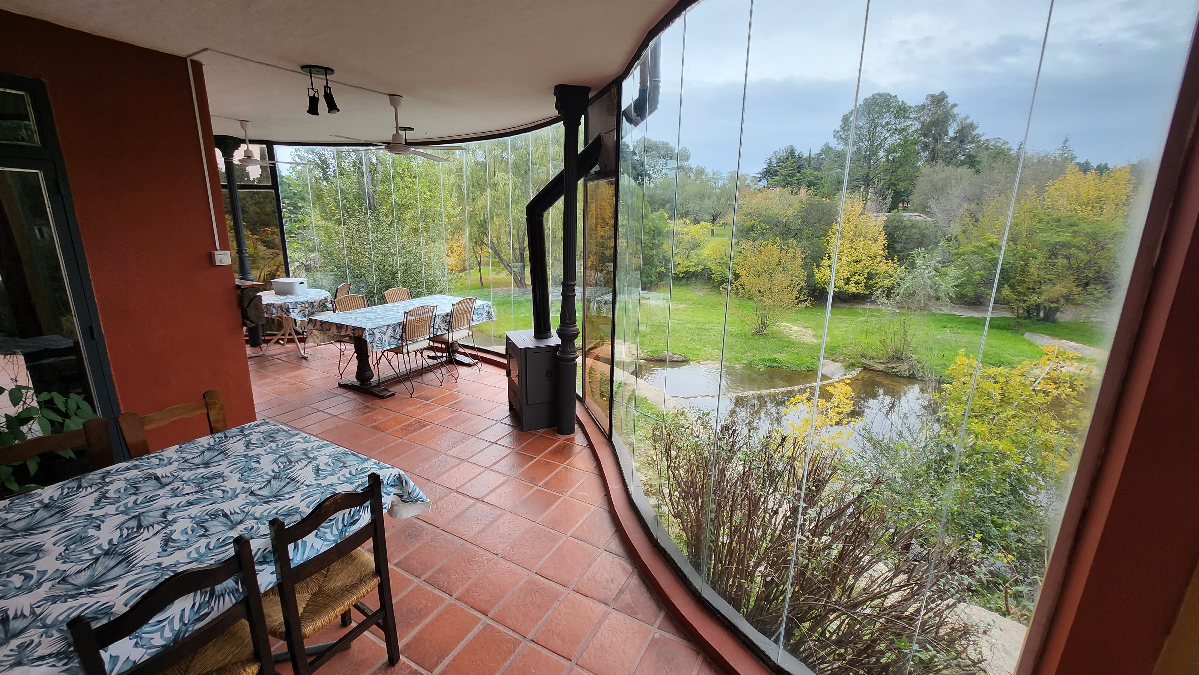 foto de la galeria vidriada desde dentro